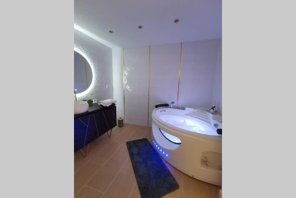 Nid D'Amour Baignoire/Jacuzzi Nice Ngoại thất bức ảnh